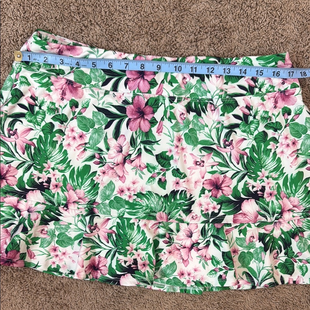 Tommy Bahama Green and Pink Floral Print Skater Skorts Mini Resort Wear SKU 0006 - Picture 2 of 10